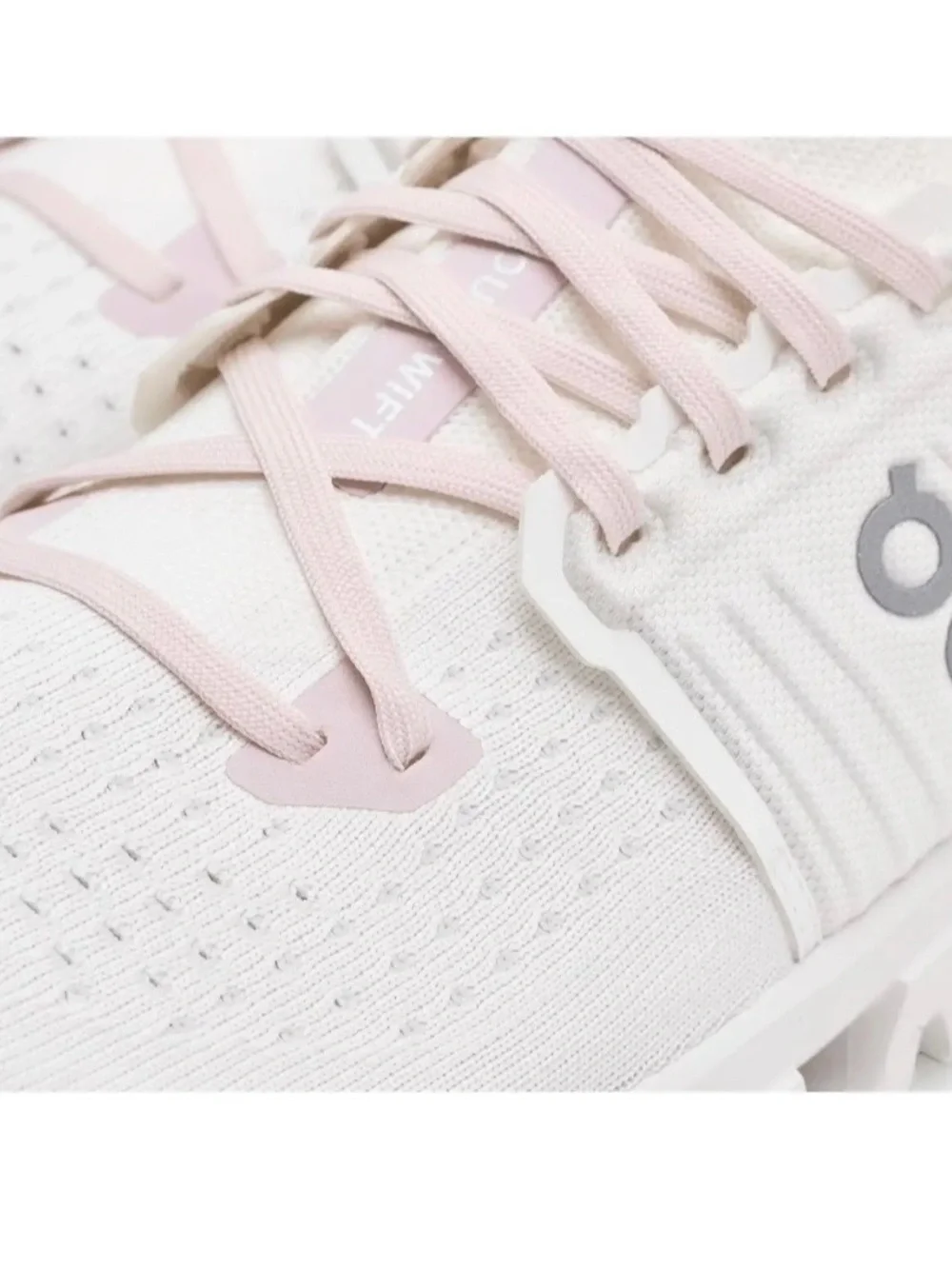 On Cloudswift 4 women’s size 10 NEW IN BOX